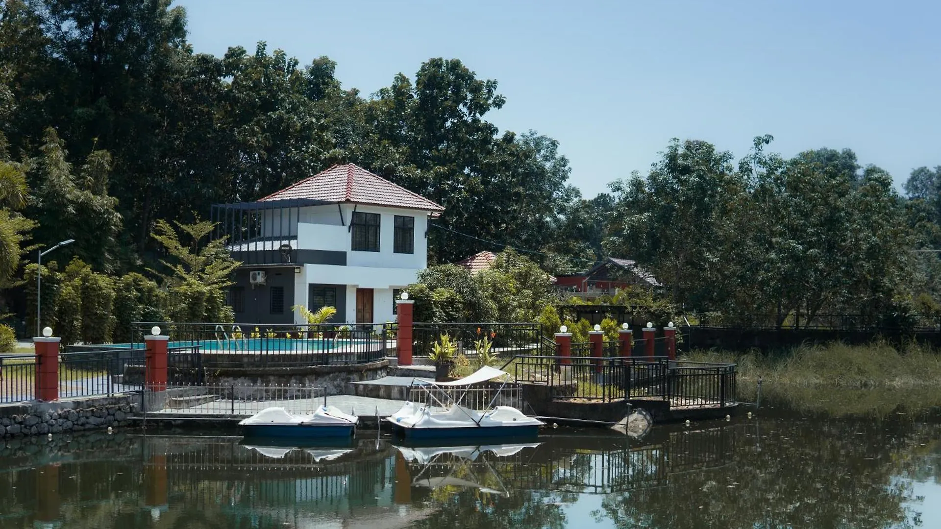 Nilambūr Rockdale Resort הודו
